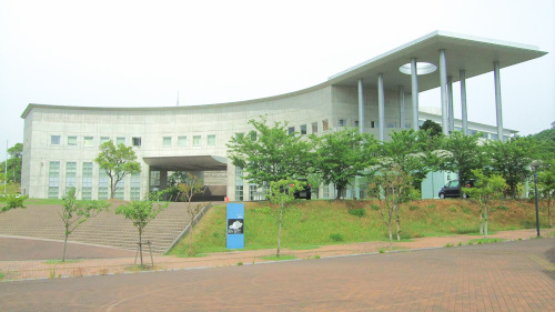 日本赤十字九州国際看護大学