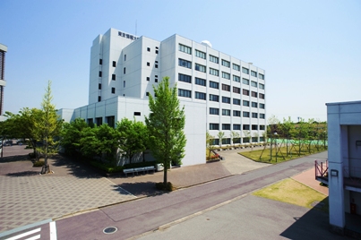 東京情報大学